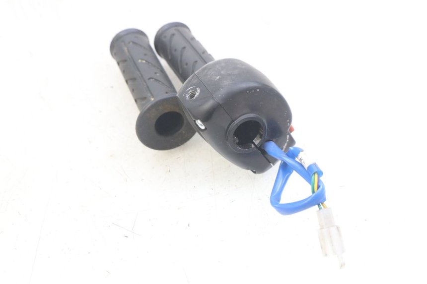 photo de RECHTER LENKERHEBEL KYMCO AGILITY 4T 50 (2018 - 2022)