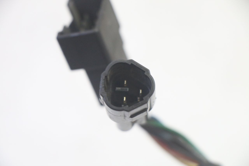 photo de RECHTS SCHALTER SUZUKI BURGMAN EXECUTIVE ABS 650 (2006 - 2012) - Oberflächenzustand und Material