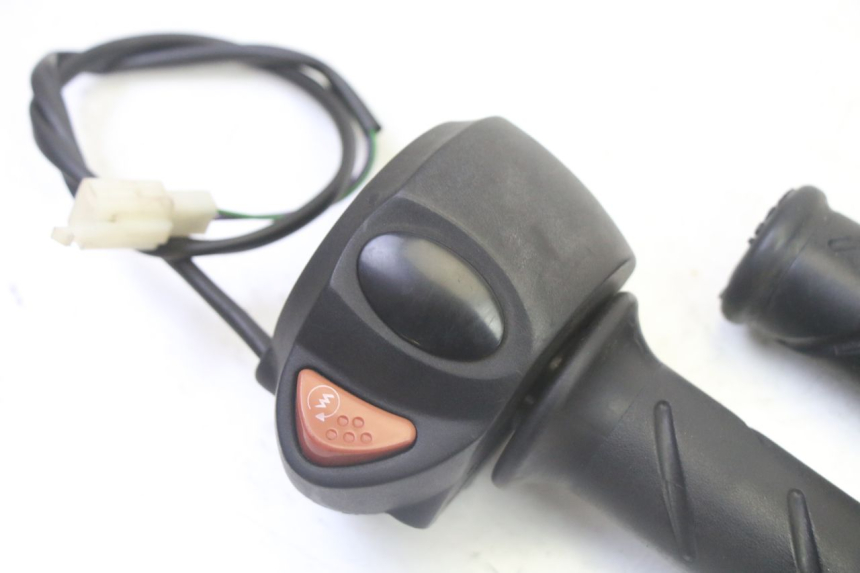 photo de RECHTER LENKERHEBEL PEUGEOT CITYSTAR 50 (2013 - 2017)