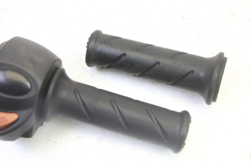 photo de RECHTER LENKERHEBEL PEUGEOT CITYSTAR 50 (2013 - 2017)