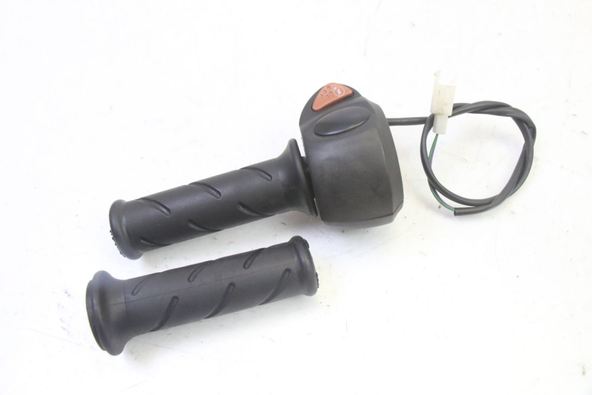 photo de RECHTER LENKERHEBEL PEUGEOT CITYSTAR 50 (2013 - 2017)