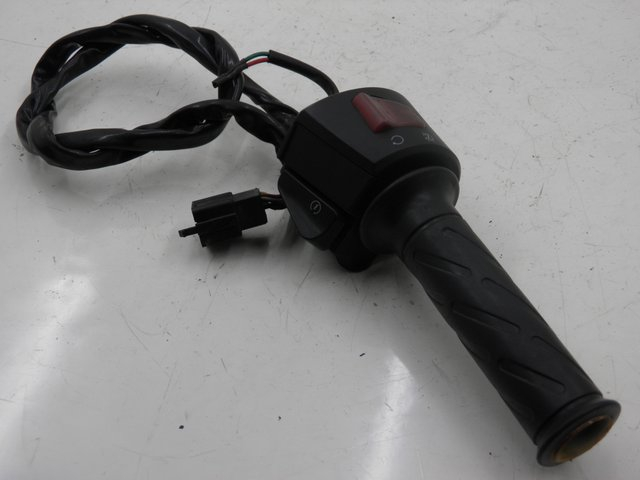 photo de RECHTS SCHALTER DERBI GP MAX 250 (2006 - 2008)