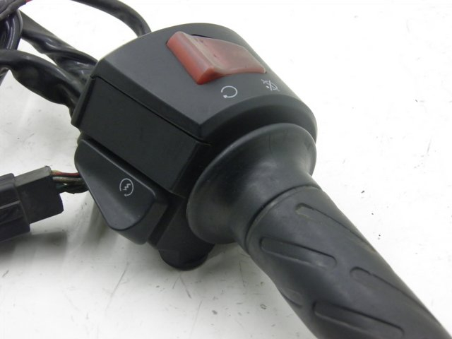 photo de RECHTS SCHALTER DERBI GP MAX 250 (2006 - 2008)