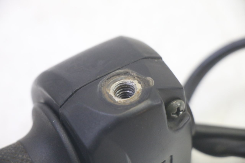 photo de RECHTER LENKERHEBEL LONGJIA DIGITA 4T 50 (2019 - 2022) - Details der Befestigungspunkte