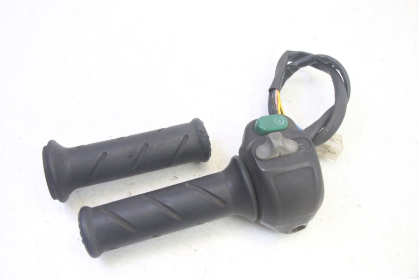 photo de RECHTER LENKERHEBEL PEUGEOT ELYSEO 125 (1999 - 2004) - Zoom auf Gebrauchszustand