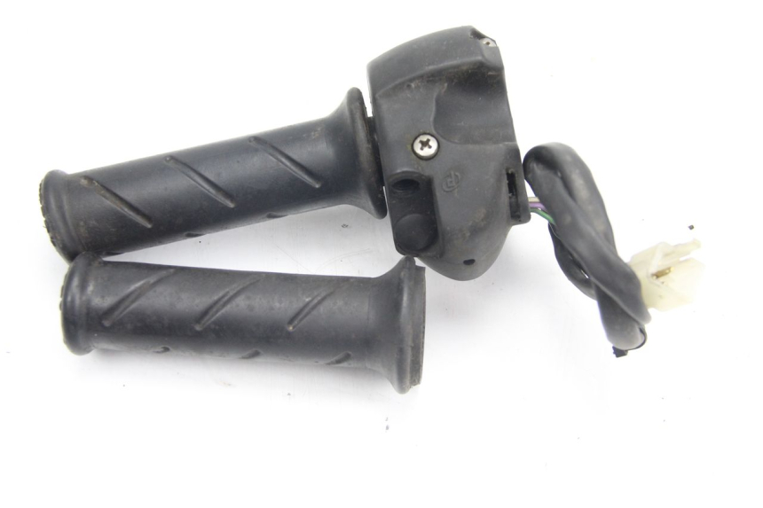 photo de RECHTS SCHALTER PEUGEOT ELYSTAR 125 (2002 - 2007)