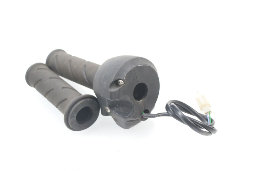 photo de RECHTER LENKERHEBEL PEUGEOT ELYSTAR 50 (2002 - 2014)