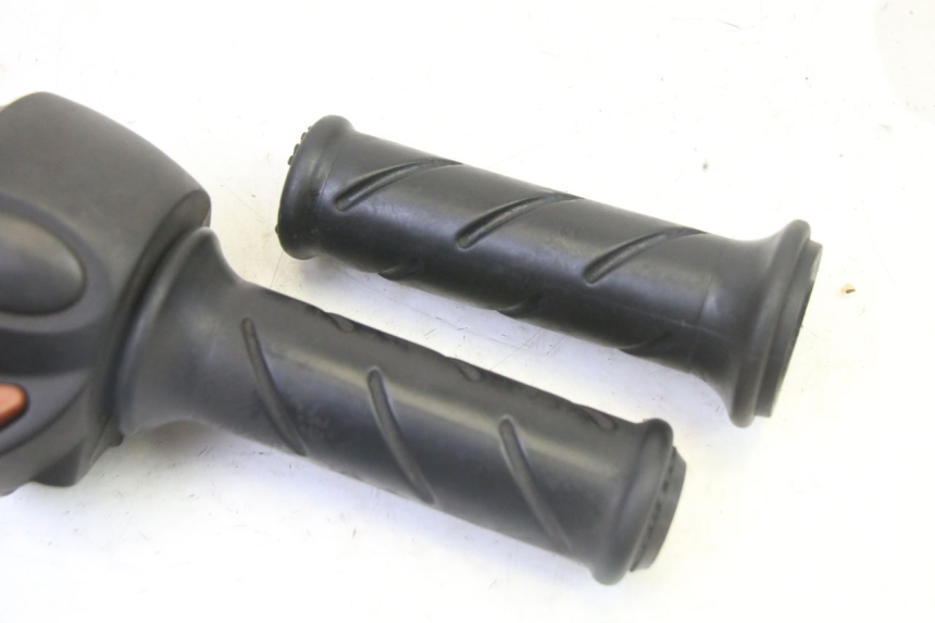 photo de RECHTER LENKERHEBEL PEUGEOT ELYSTAR 50 (2002 - 2014)