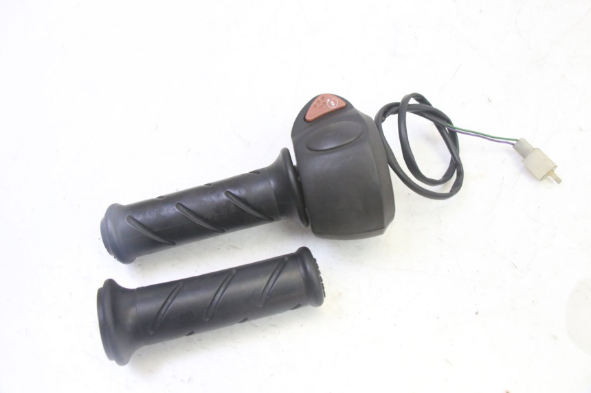 photo de RECHTER LENKERHEBEL PEUGEOT ELYSTAR 50 (2002 - 2014)