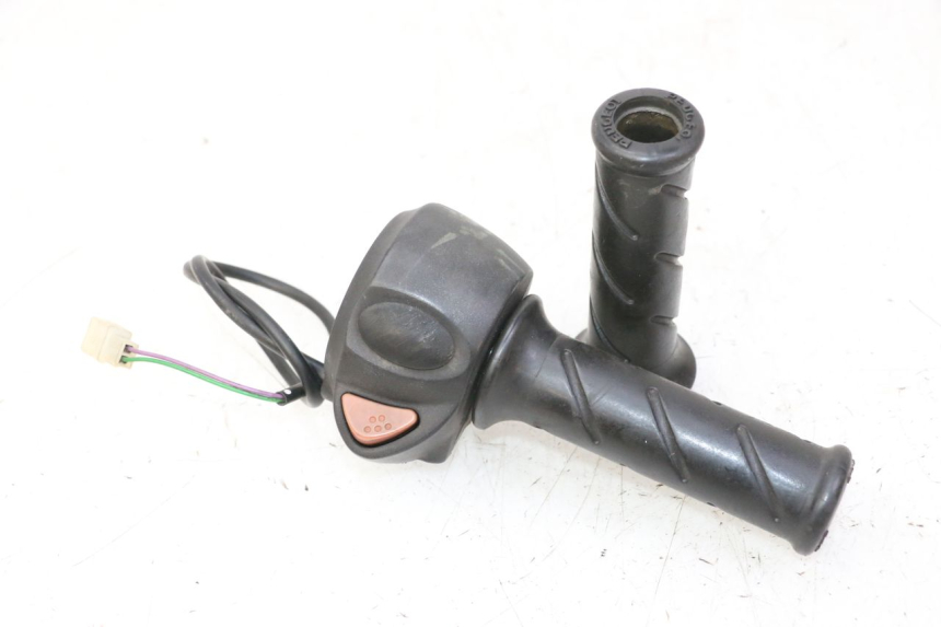 photo de RECHTER LENKERHEBEL PEUGEOT ELYSTAR 50 (2002 - 2014)