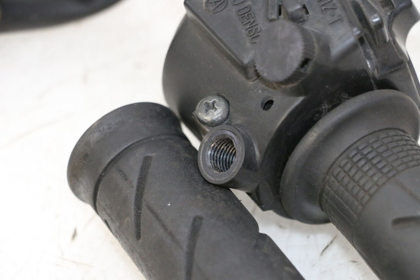 photo de RECHTER LENKERHEBEL HONDA FES S-WING SWING ABS 125 (2007 - 2015)