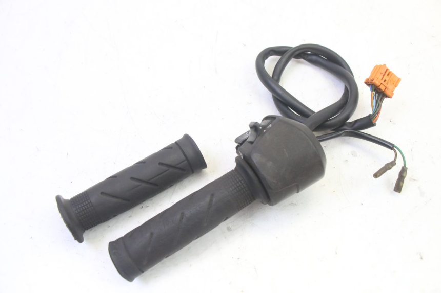 photo de RECHTER LENKERHEBEL HONDA FES S-WING SWING ABS 125 (2007 - 2015)