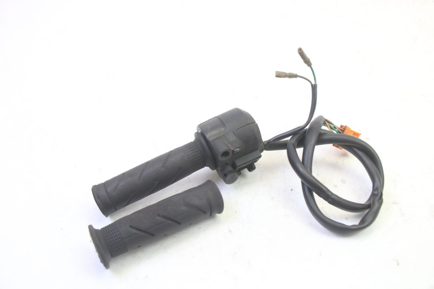 photo de RECHTER LENKERHEBEL HONDA FES S-WING SWING ABS 125 (2007 - 2015)