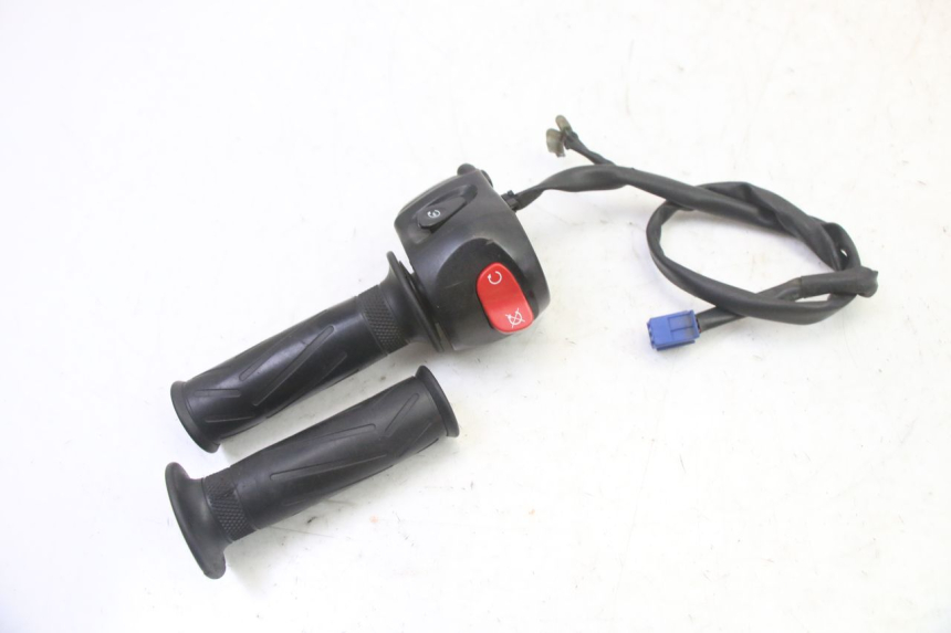 photo de RECHTS SCHALTER YAMAHA FZ6 FAZER S2 600 (2007 - 2011)
