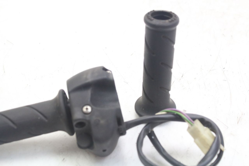 photo de RECHTS SCHALTER PEUGEOT GEOPOLIS RS 125 (2007 - 2009)