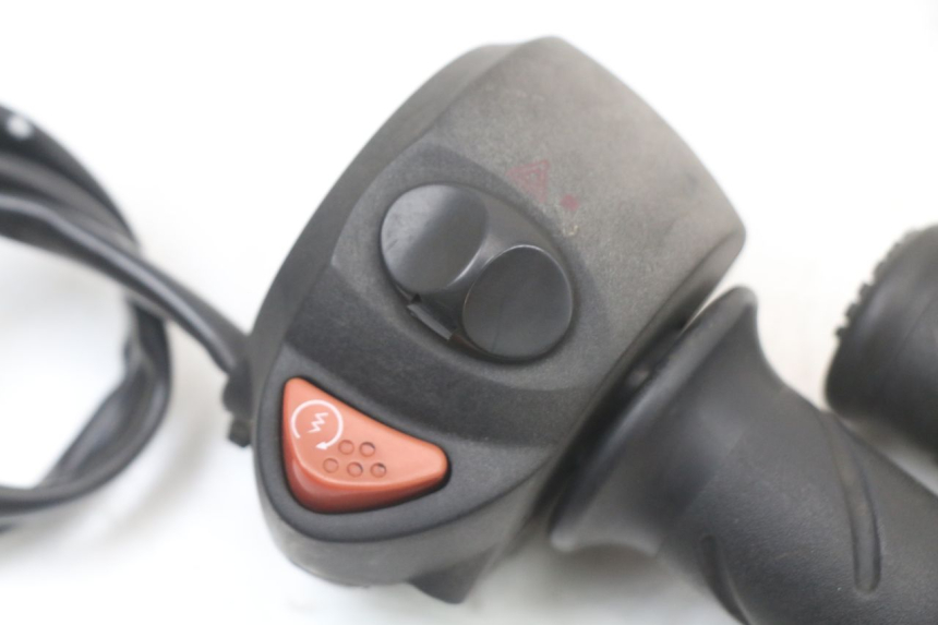 photo de RECHTS SCHALTER PEUGEOT GEOPOLIS RS 125 (2007 - 2009)