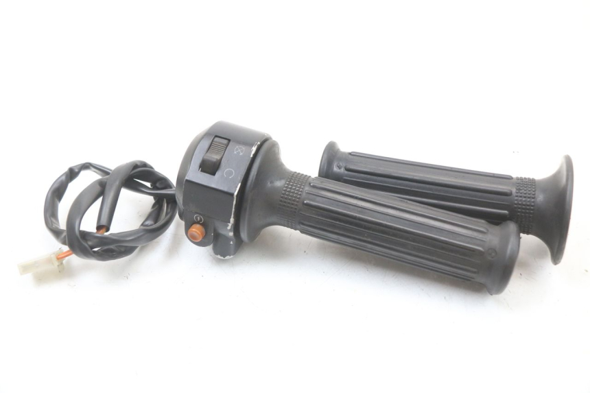 photo de RECHTER LENKERHEBEL HYOSUNG GF 125 (2001 - 2005)