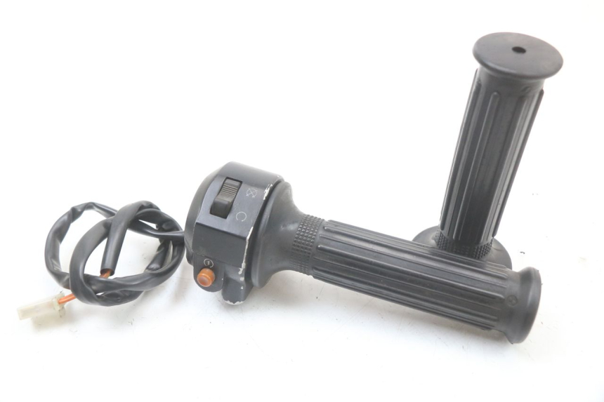 photo de RECHTER LENKERHEBEL HYOSUNG GF 125 (2001 - 2005)