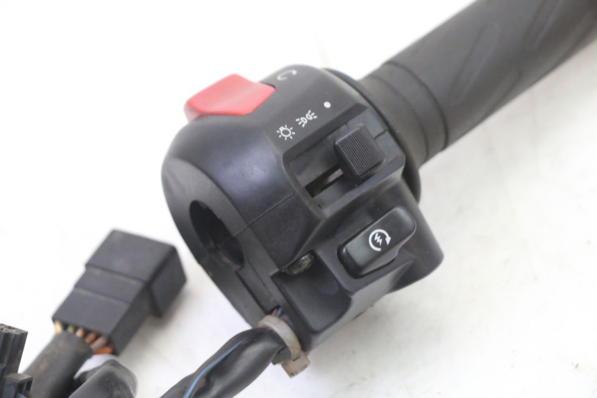 photo de RECHTSKOMMUTATOR SUZUKI GS GSE 500 (2001 - 2003)