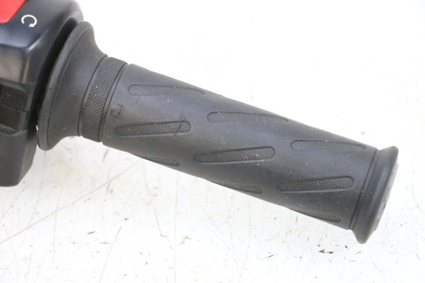 photo de RECHTS SCHALTER SUZUKI GSXR GSX-R 1000 (2003 - 2004) - Charakteristische Merkmale