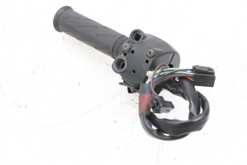 photo de RECHTS SCHALTER SUZUKI GSXR GSX-R 1000 (2003 - 2004) - Gesamtansicht des Produkts