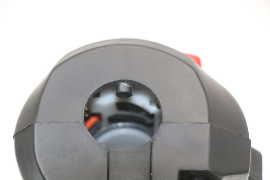 photo de RECHTER LENKERHEBEL HYOSUNG GTR 125 (2006 - 2008) - Details der Befestigungspunkte