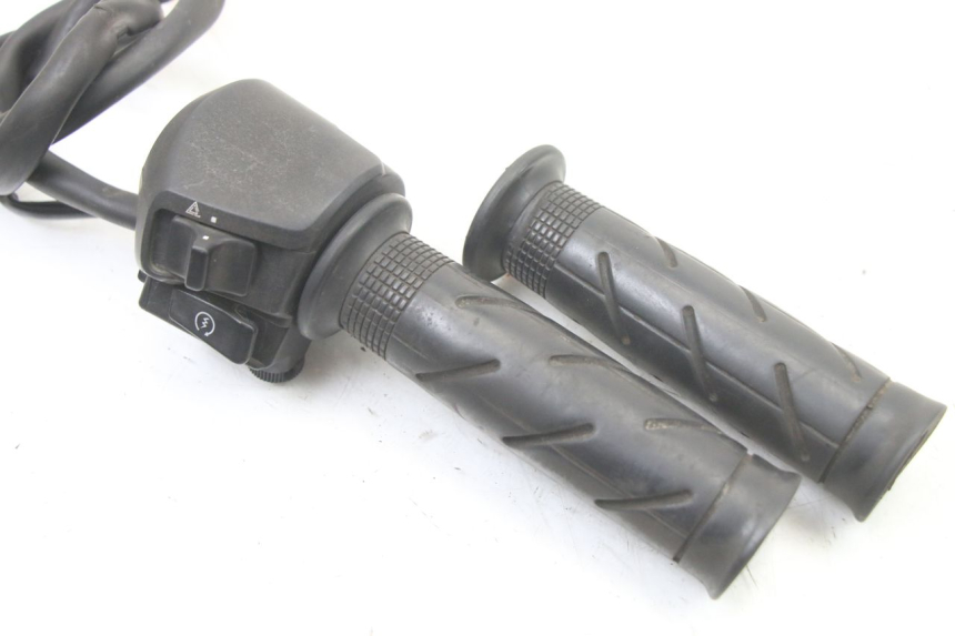 photo de RECHTER LENKERHEBEL HONDA FES S-WING SWING ABS 125 (2007 - 2015)