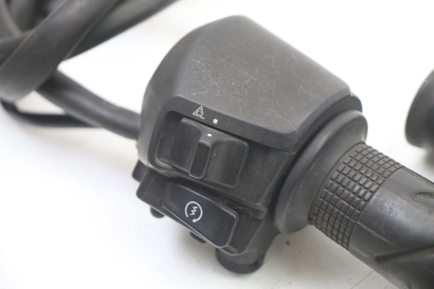 photo de RECHTER LENKERHEBEL HONDA FES S-WING SWING ABS 125 (2007 - 2015)