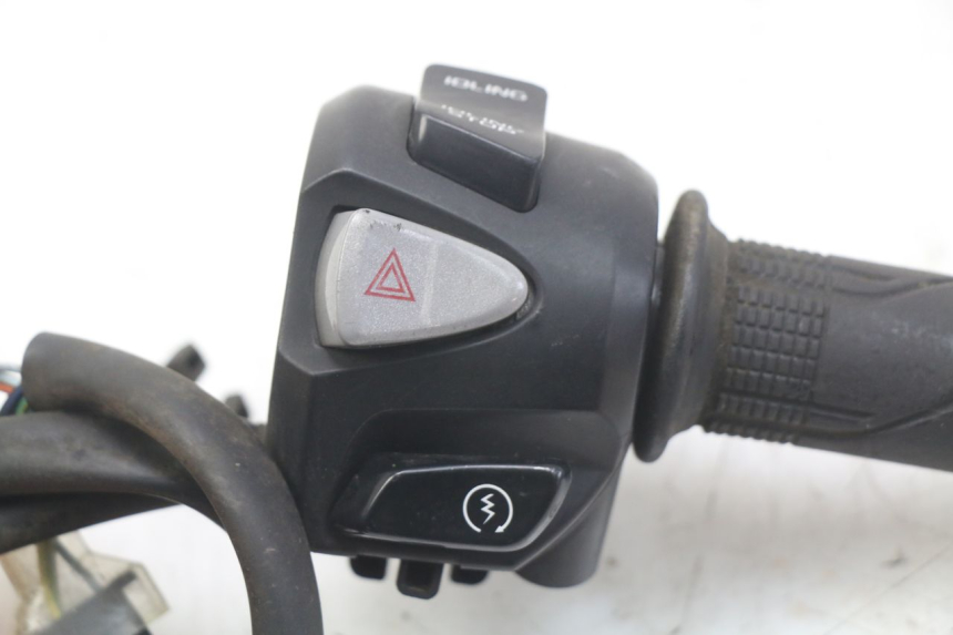 photo de RECHTER LENKERHEBEL HONDA FORZA 125 (2015 - 2016)