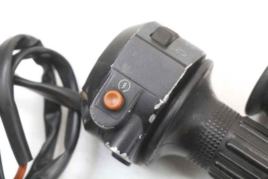 photo de RECHTER LENKERHEBEL HYOSUNG GF 125 (2001 - 2005)