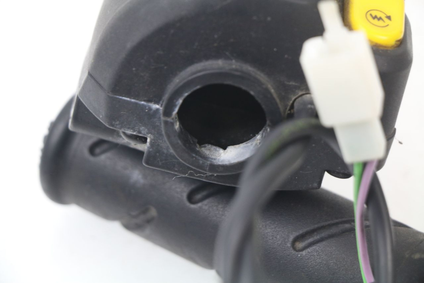 photo de RECHTS SCHALTER PEUGEOT JET FORCE CARBU 50 (2003 - 2016)