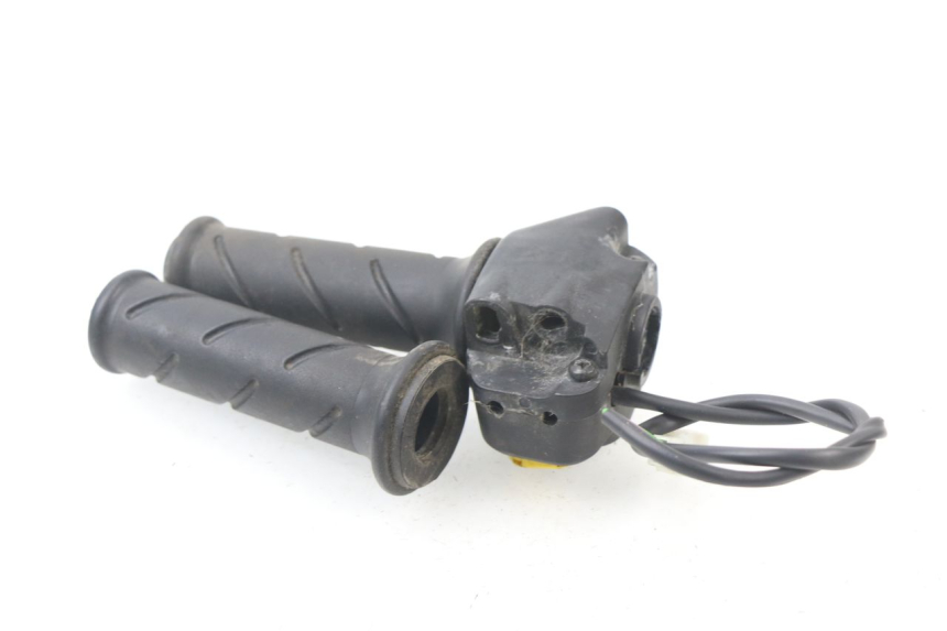 photo de RECHTS SCHALTER PEUGEOT JET FORCE CARBU 50 (2003 - 2016)