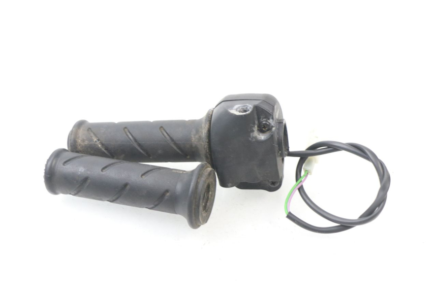 photo de RECHTS SCHALTER PEUGEOT JET FORCE CARBU 50 (2003 - 2016)