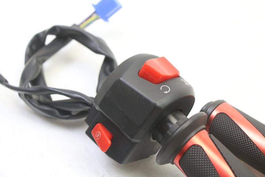 photo de RECHTS SCHALTER KIDEN KD125-G 125 (2018 - 2022)