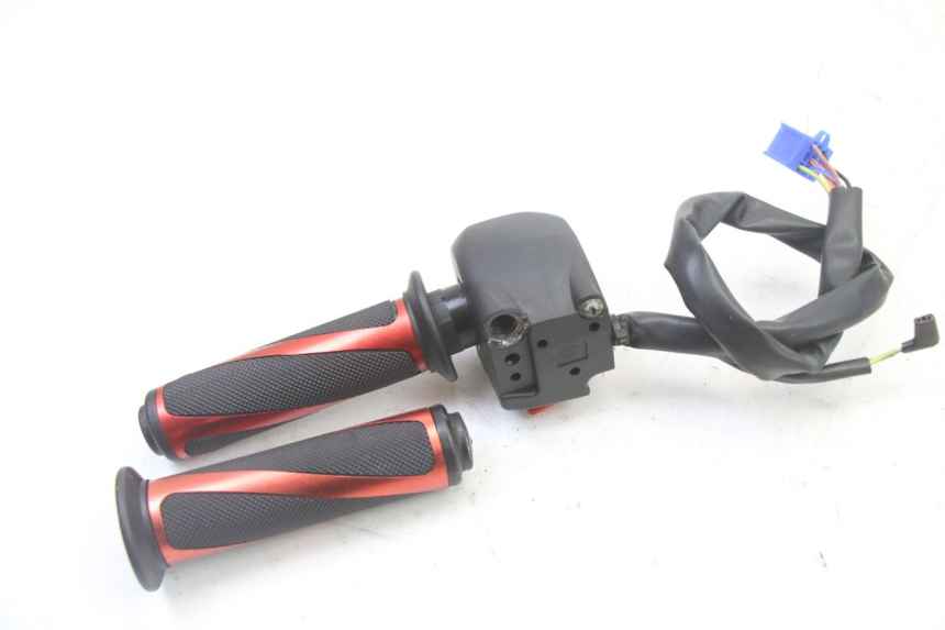 photo de RECHTS SCHALTER KIDEN KD125-G 125 (2018 - 2022)
