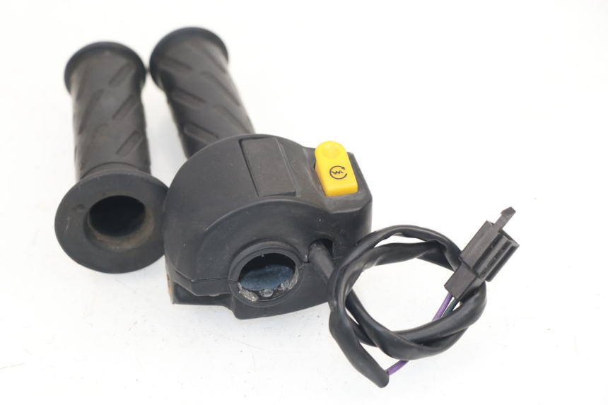 photo de RECHTER LENKERHEBEL PEUGEOT KISBEE 2T 50 (2010 - 2017)