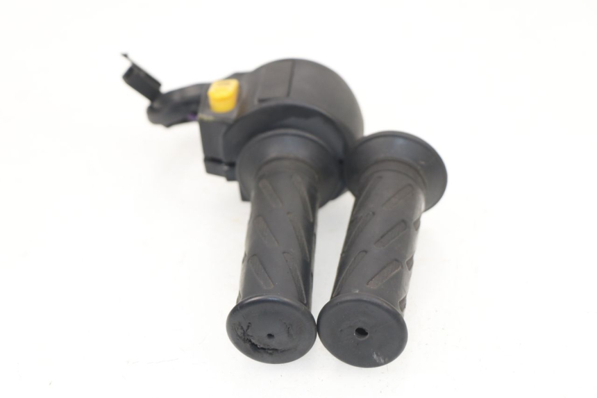 photo de RECHTER LENKERHEBEL PEUGEOT KISBEE 2T 50 (2010 - 2017)