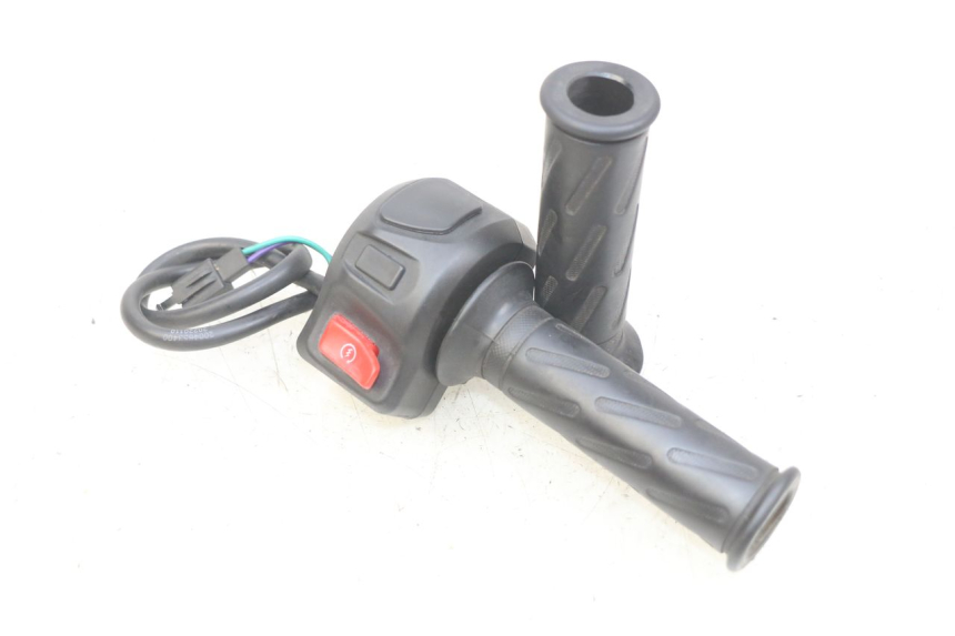 photo de RECHTER LENKERHEBEL PEUGEOT KISBEE 4T 50 (2018 - 2022)