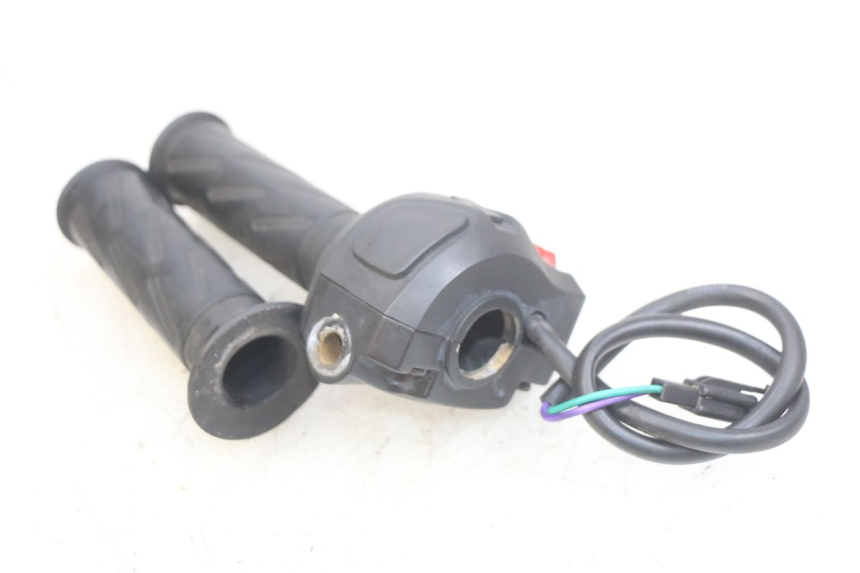 photo de RECHTER LENKERHEBEL PEUGEOT KISBEE 4T 50 (2018 - 2022)