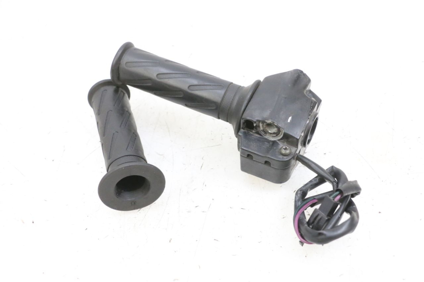 photo de RECHTER LENKERHEBEL PEUGEOT KISBEE 4T 50 (2010 - 2017)