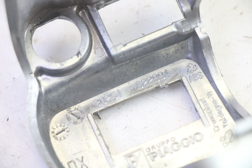 photo de RECHTS SCHALTER PIAGGIO MP3 LT 400 (2007 - 2012) - Gesamtansicht des Produkts