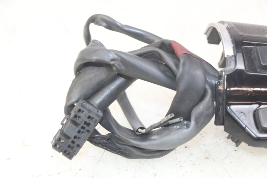 photo de RECHTER LENKERHEBEL PIAGGIO VESPA SPRINT 2T 50 (2014 - 2018)