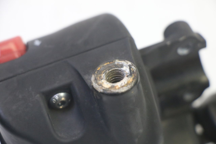 photo de RECHTS SCHALTER LIGIER PULSE 3 1 (2014 - 2020) - Details der Befestigungspunkte