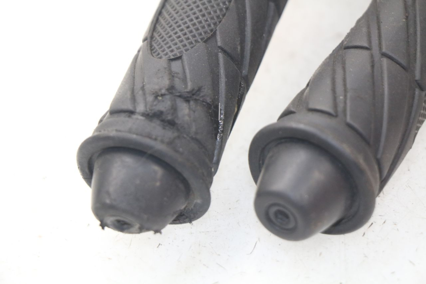 photo de RECHTER LENKERHEBEL TNT MOTOR ROMA 10' 4T 50 (2019 - 2022)