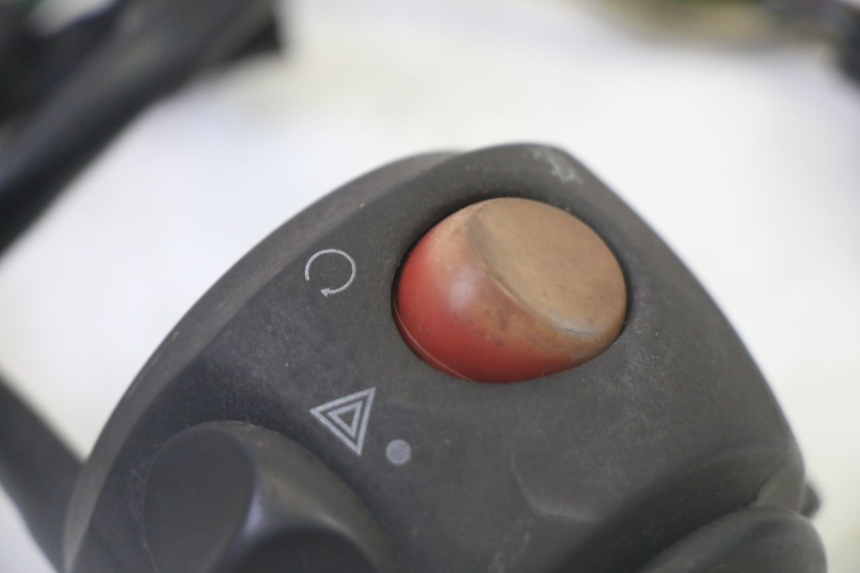 photo de RECHTS SCHALTER PEUGEOT SATELIS 125 (2013 - 2018)