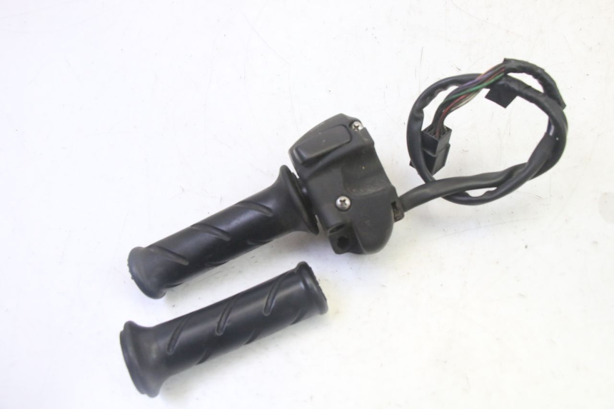 photo de RECHTS SCHALTER PEUGEOT SATELIS 125 (2013 - 2018)