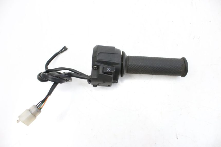 photo de RECHTS SCHALTER APRILIA SR R 2T LC 50 (2018 - 2021)