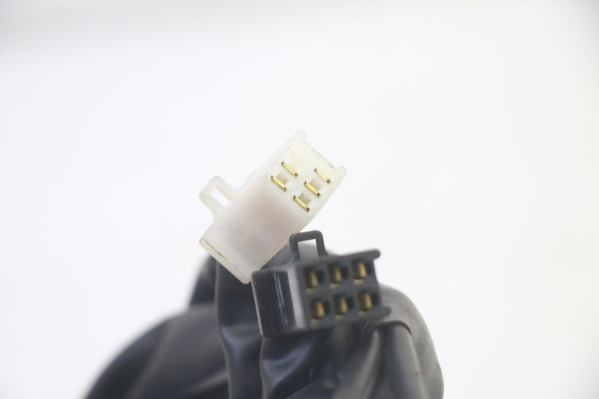 photo de RECHTS SCHALTER YAMAHA TRICITY 300 (2020 - 2024) - Geprüftes Gebrauchtteil