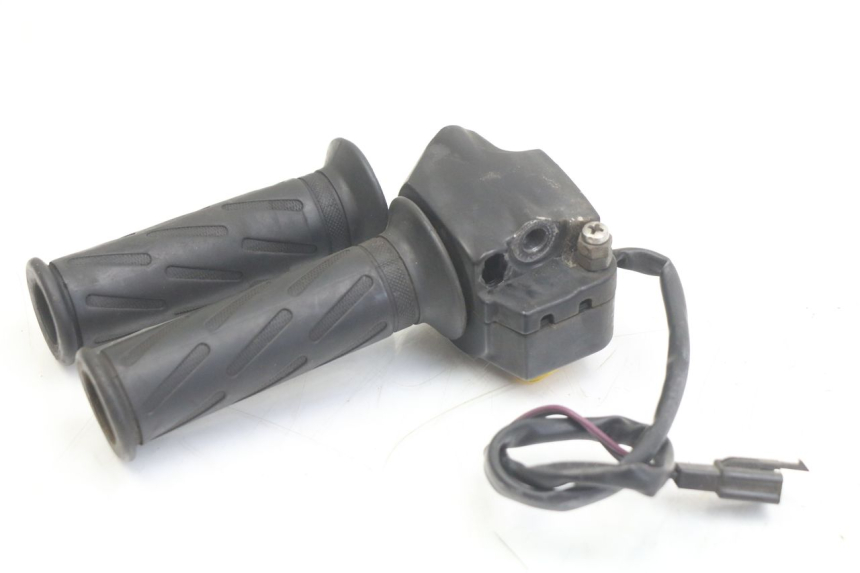 photo de RECHTS SCHALTER PEUGEOT VIVACITY 125 (2010 - 2017)