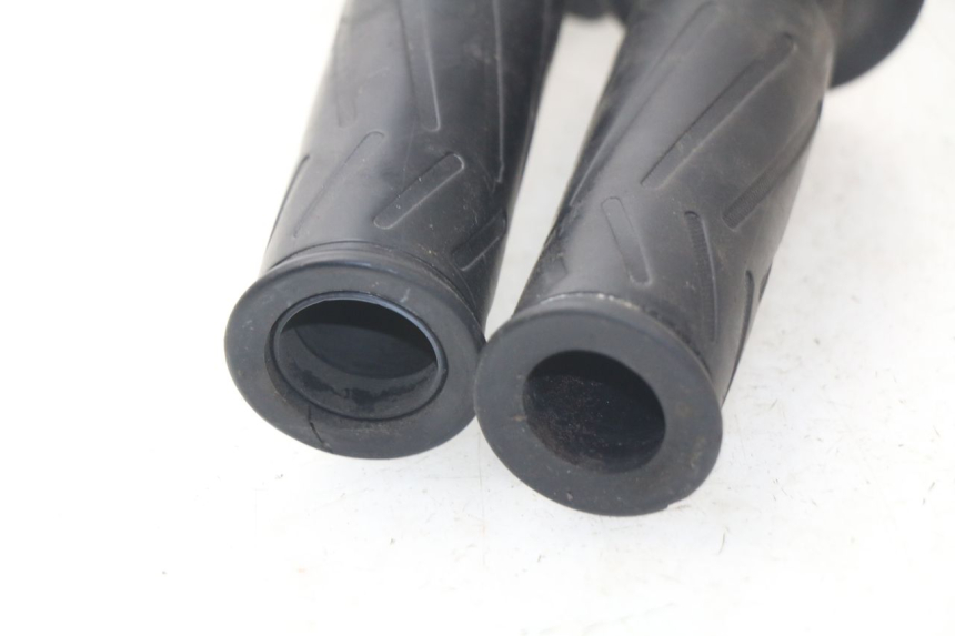photo de RECHTER LENKERHEBEL YAMAHA X-MAX XMAX 125 (2010 - 2014)
